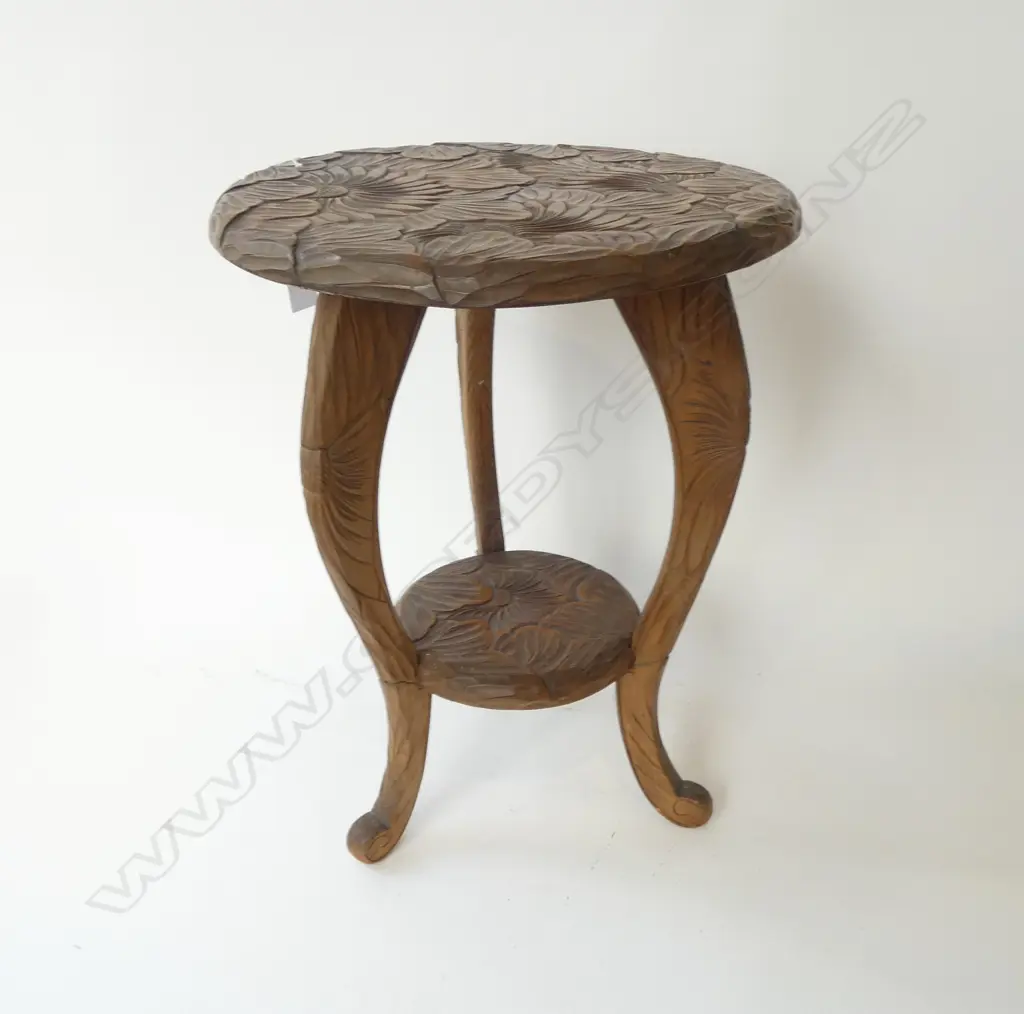 CARVED WOODEN SIDE TABLE H.510mm Image 1++