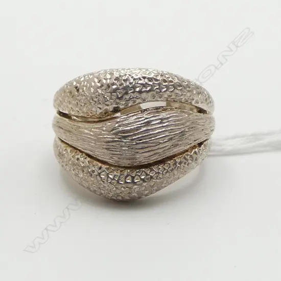 SILVER DESIGNER large RING triple band sculpted top size P