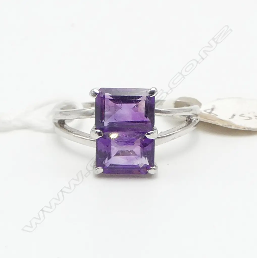 SILVER 2 AMETHYST RING size N. As new old shop stock SIZE N Image 1++