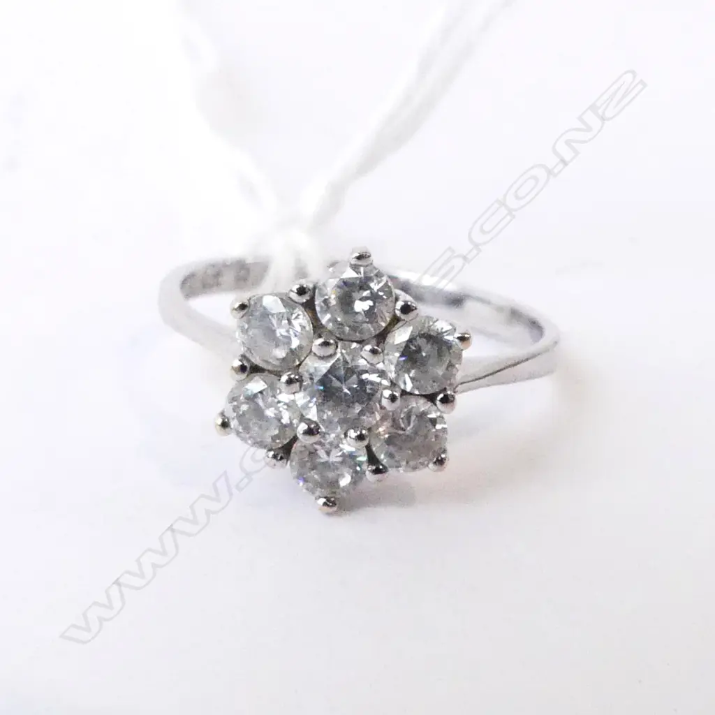 9CT Y/G ( RHODIUM PLATED) & (CZ) WHITE STONE CLUSTER RING 2gms SIZE J Image 1++