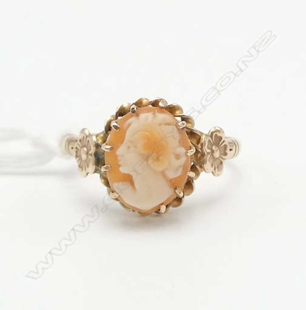 VINTAGE 9ct GOLD CAMEO RING 1.93gms SIZE O Image 1++
