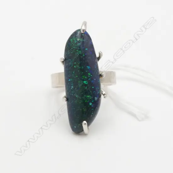TREATED OPAL CABOCHON SILVER RING 6.16gms - GEMLAB VALUATION 8.81 CARAT, $1,900 REPLACEMENT COVER SIZE P/Q