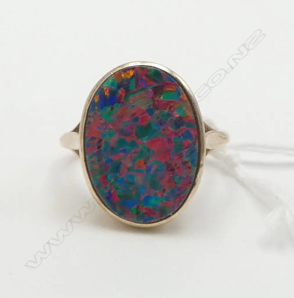 9ct GOLD & OPAL DOUBLET RING, 4.9gms SIZE P1/2 Image 1++