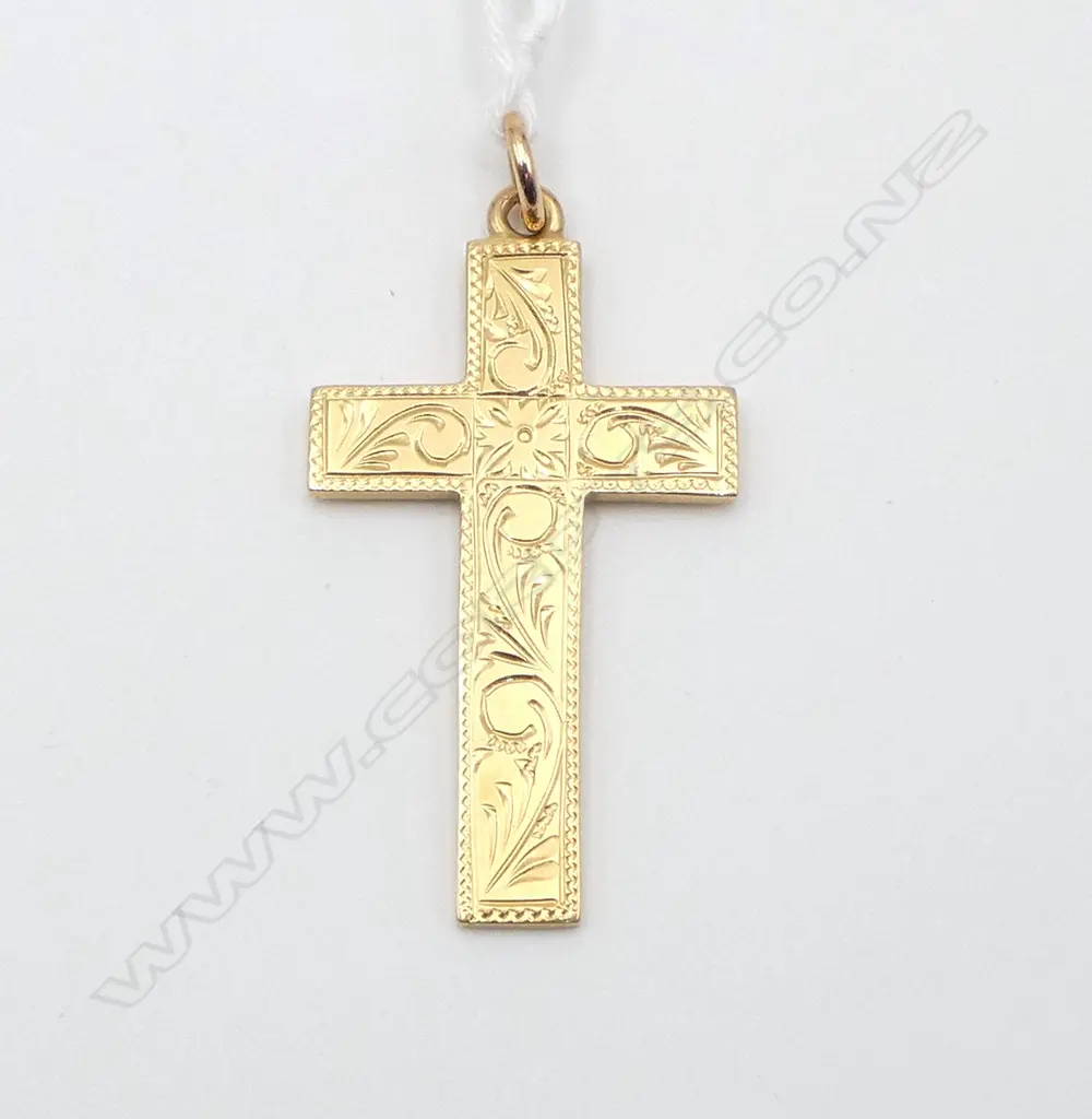 SOLID 18ct YELLOW GOLD ENGRAVED CROSS PENDANT 9.14gms Image 1++