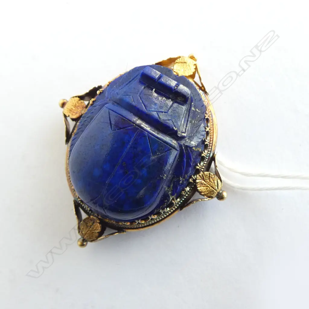 VICTORIAN 18CT AND LAPIS SCARAB BEETLE BROOCH 14gm (no pin could be converted to a pendant) Image 1++