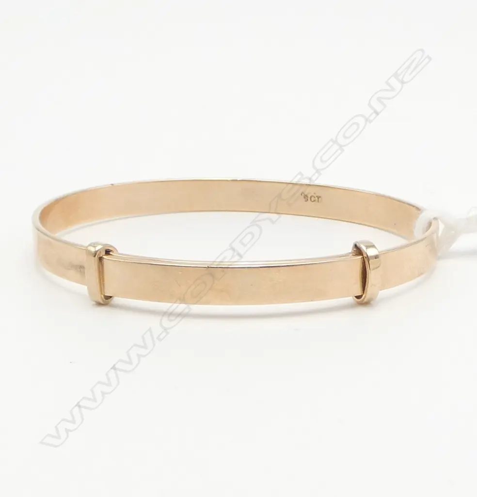 9CT GOLD BABY BANGLE 7.88gm Image 1++
