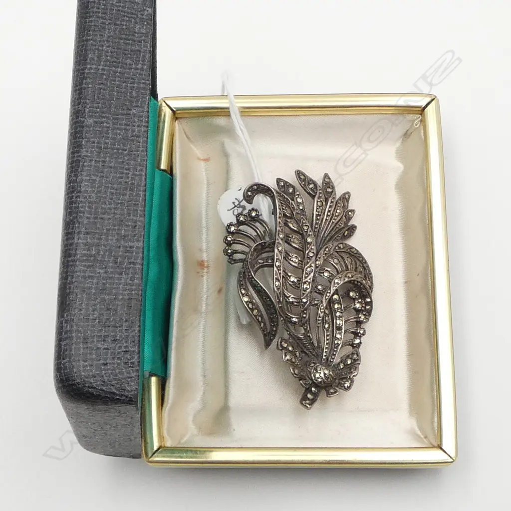VINTAGE SILVER & MARCASITE FLORAL SPRAY BROOCH L.58mm Image 1++