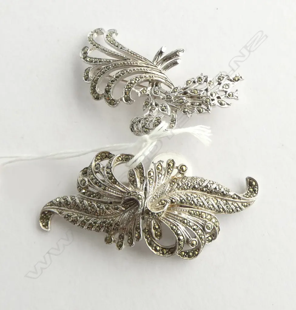 2 SILVER & MARCASITE FLORAL SPRAY BROOCHES 1 converting to a dress clip Image 1++