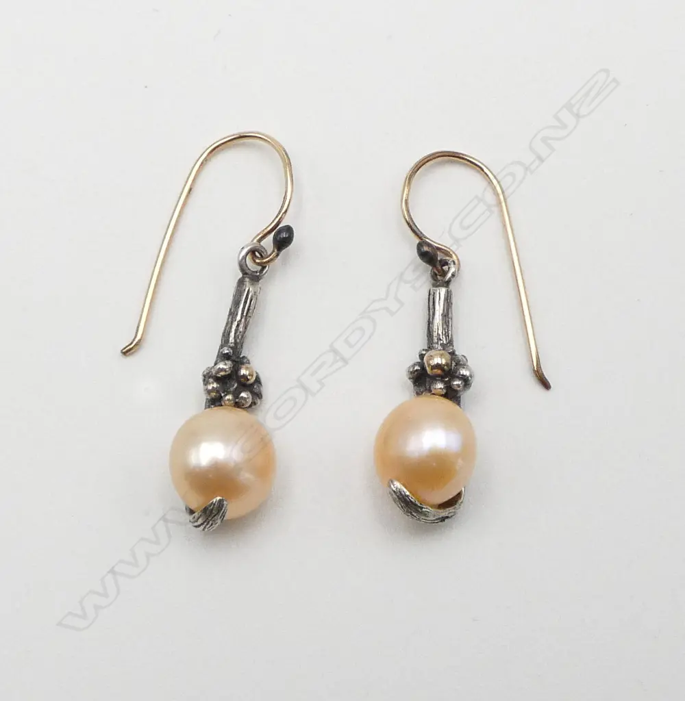 PR HANDCRAFTED SILVER & PEARL EARRIMGS Image 1++