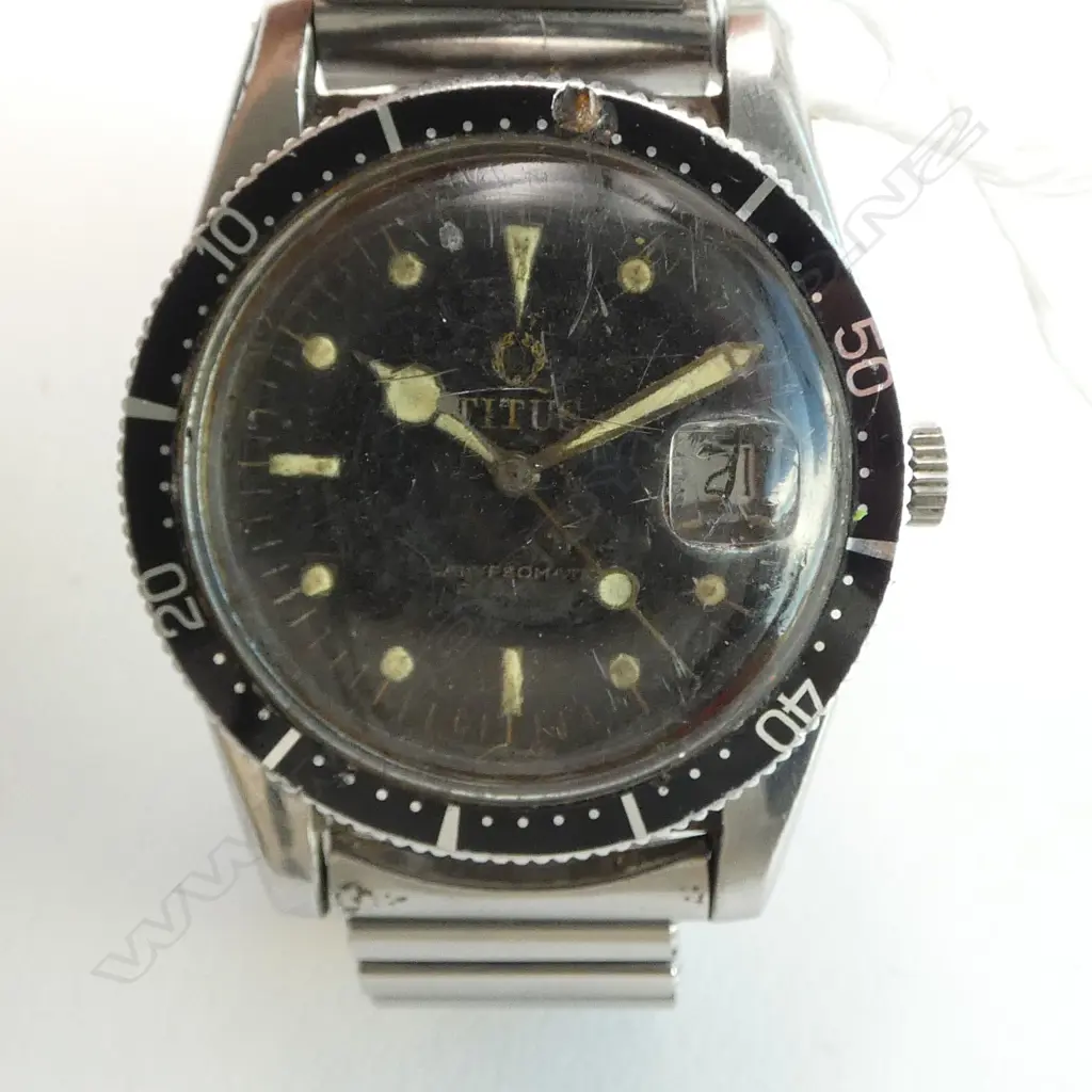 VINTAGE TITUS 'CALYPSOMATIC' GENT'S DIVERS TYPE WRISTWATCH working  Image 1++