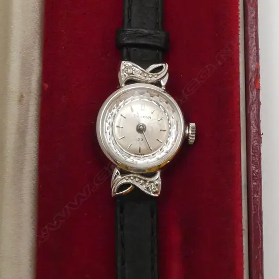 LADIES VINTAGE 10ct GOLD FILLED WRISTWATCH in original box Working