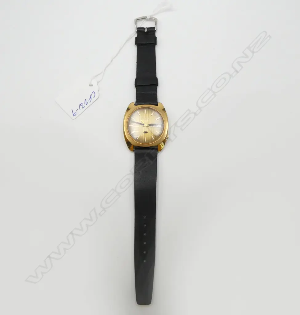 VINTAGE BULOVA ACCUQUARTZ GENT'S GOLD PLATE & stainless WRISTWATCH w leather strap. c.1970. Working Image 1++