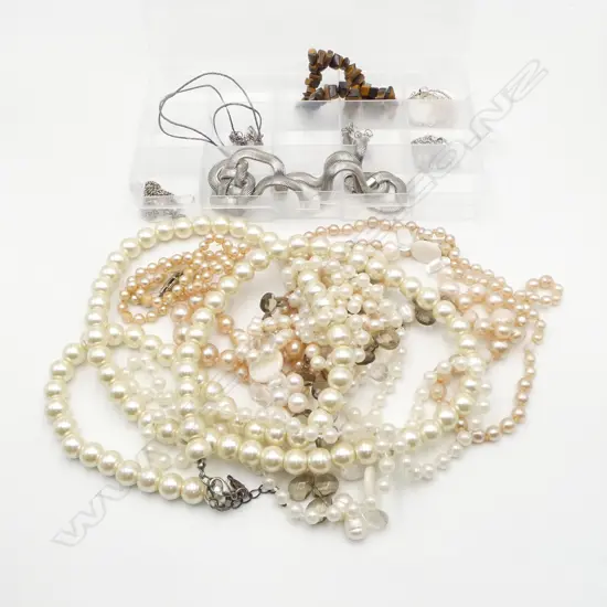 ASST. COSTUME JEWELLERY 