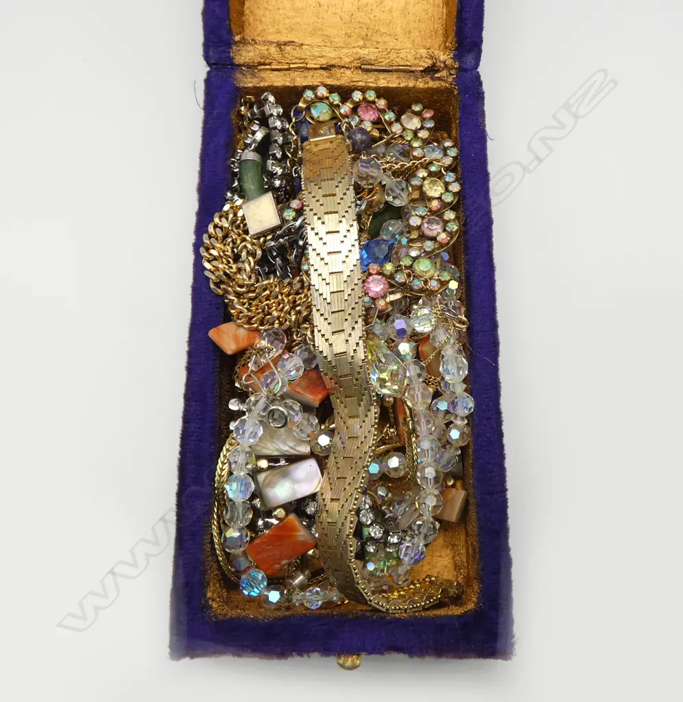 ASST. COSTUME JEWELLERY Image 1++