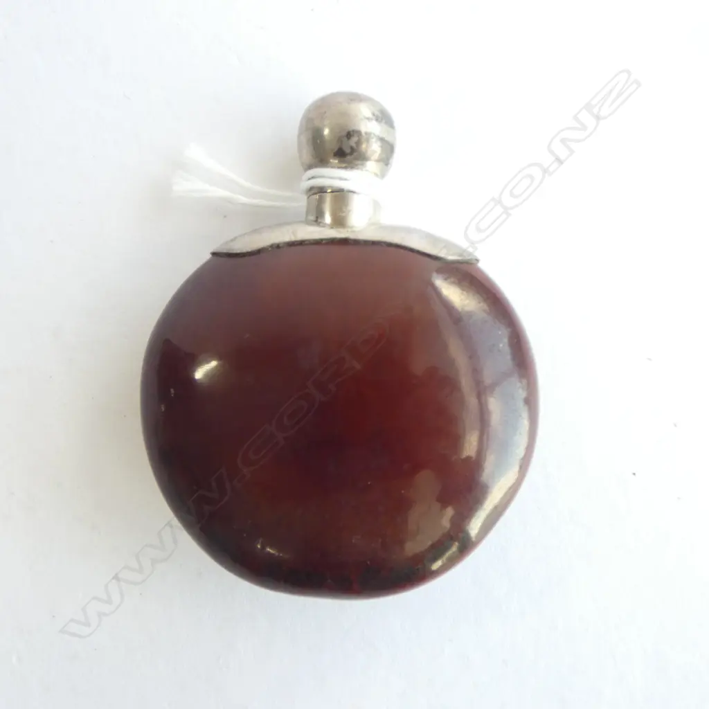 SEA BEAN SCENT BOTTLE WITH STG SILVER TOP, BIRMINGHAM 1890? Image 1++
