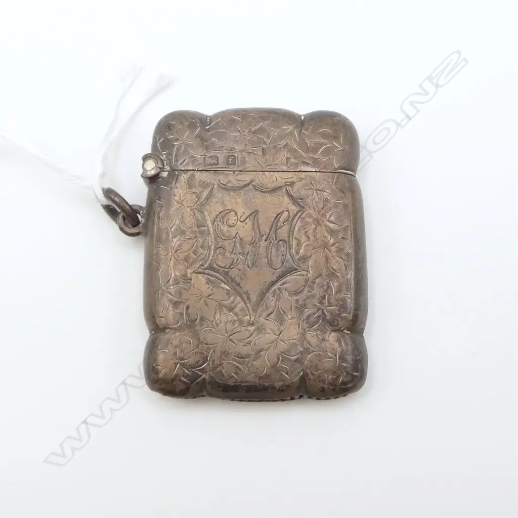 Birmingham 1905 ENGRAVED SILVER VESTA with suspension loop. Of good size Image 1++