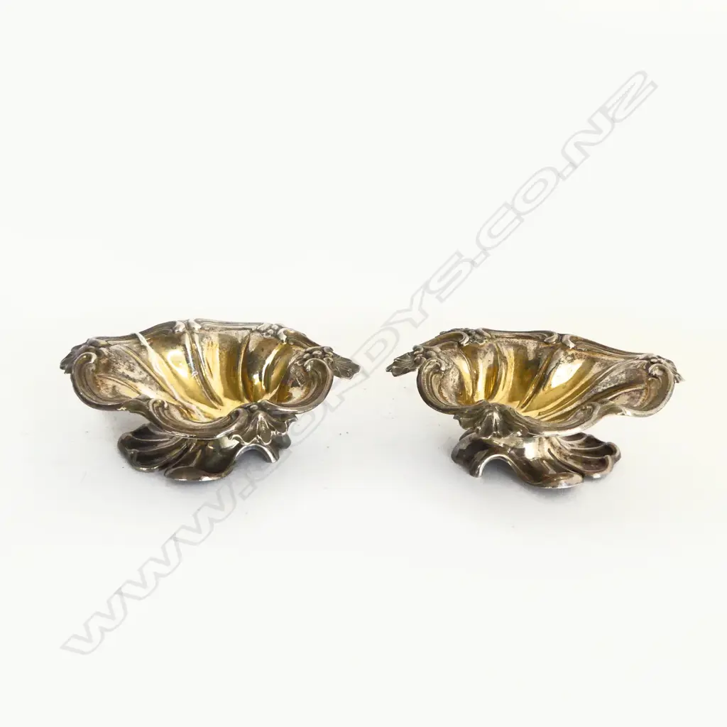 PR VICTORIAN STG SILVER SALTS, THOMAS BRADBURY & SONS, GILDED BOWL 130x100mm 169gms Image 1++