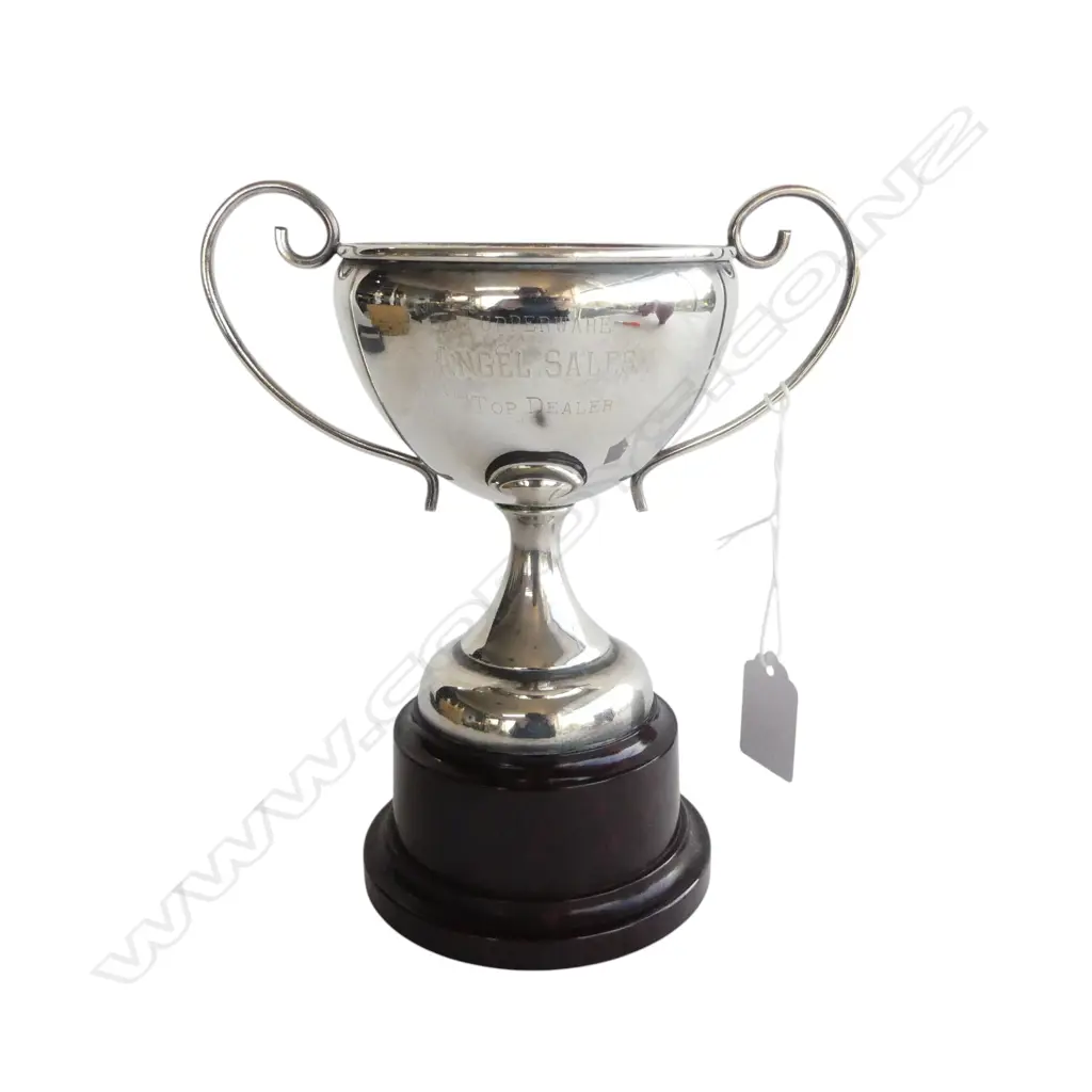 S/P TROPHY CUP ON BAKELITE BASE 'TUPPERWARE - TOP DEALER' Image 1++