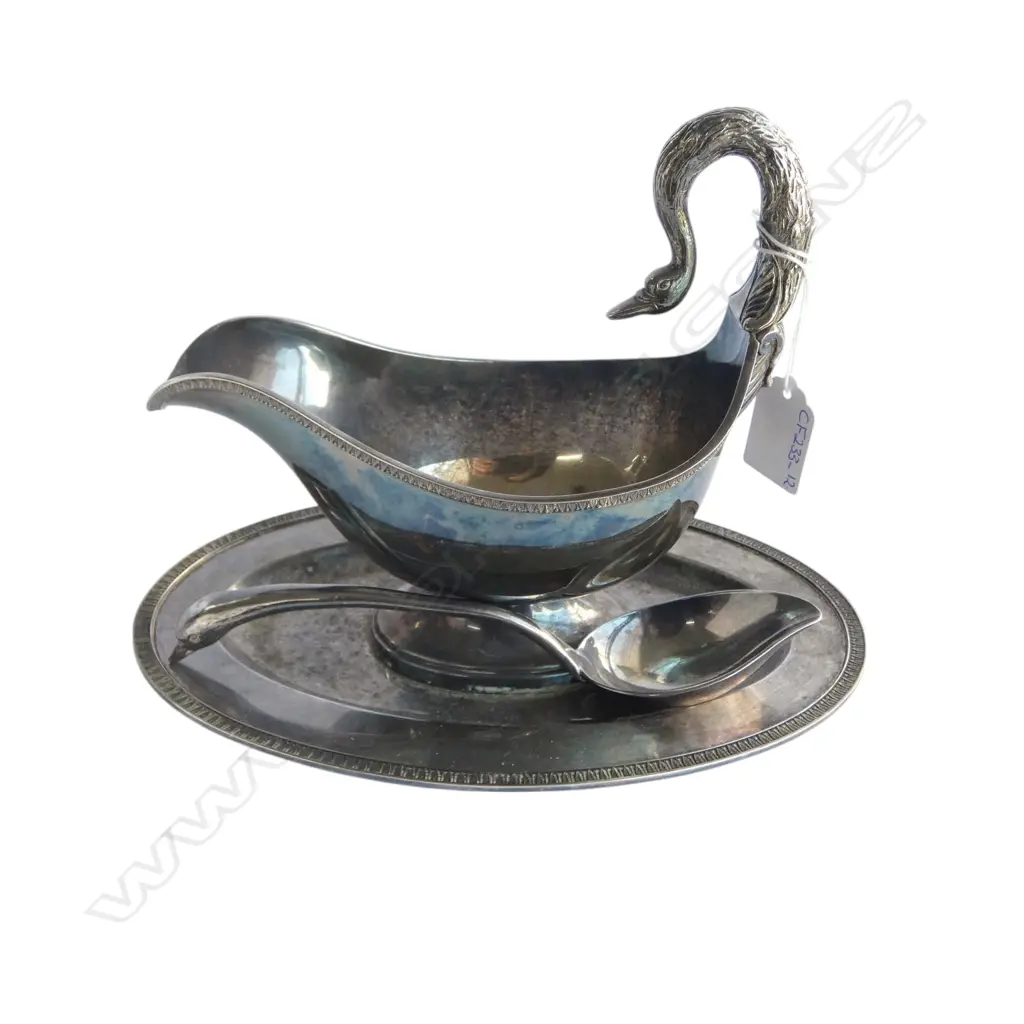 FRENCH PLASAIT ORFEVRE SILVER PLATED SWAN HANDLED GRAY BOAT AND SPOON 240 x 160mm Image 1++