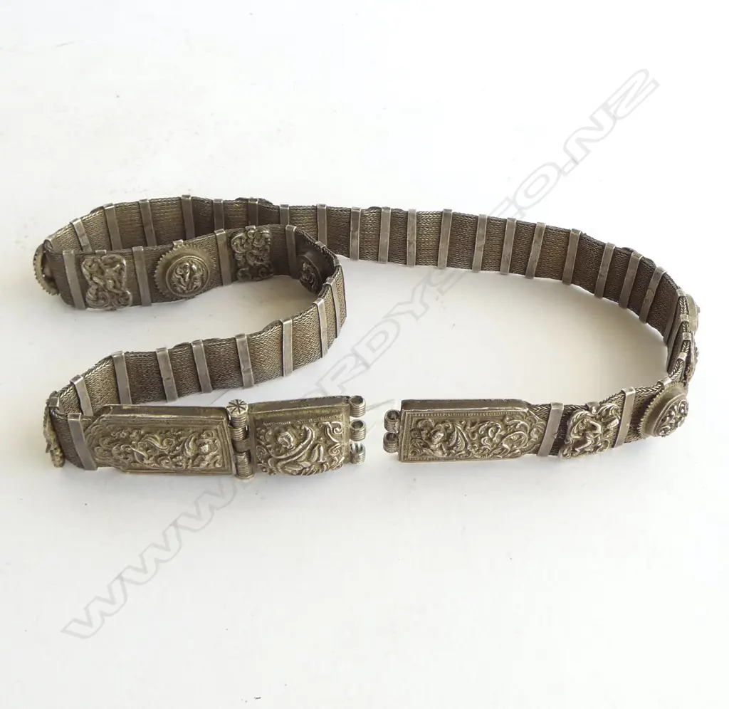 SILVER? SOUTH EAST ASIAN BELT L.835mm pin missing Image 1++