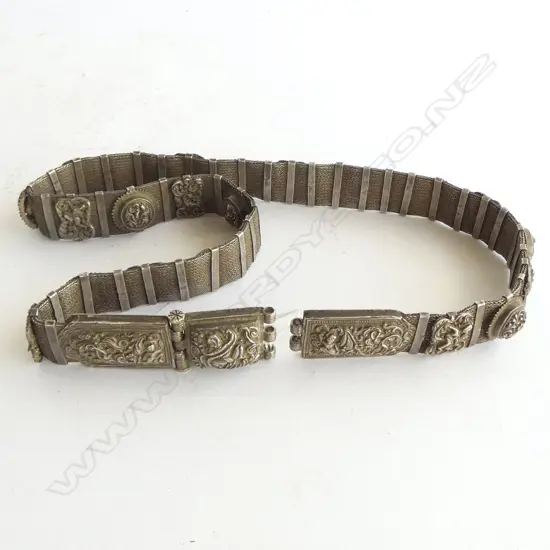 SILVER? SOUTH EAST ASIAN BELT L.835mm pin missing