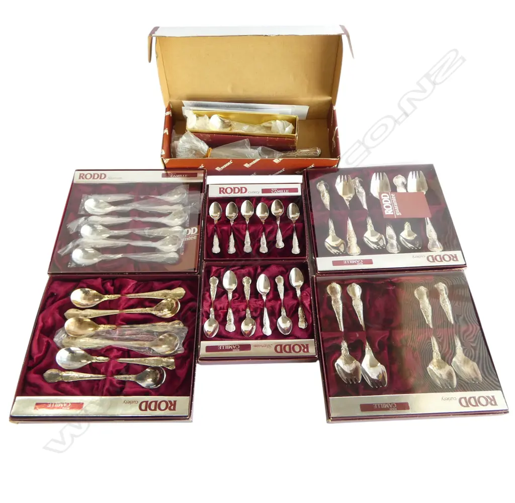 ASSORTED RODD 'CAMILLE' CUTLERY BOXED Image 1++