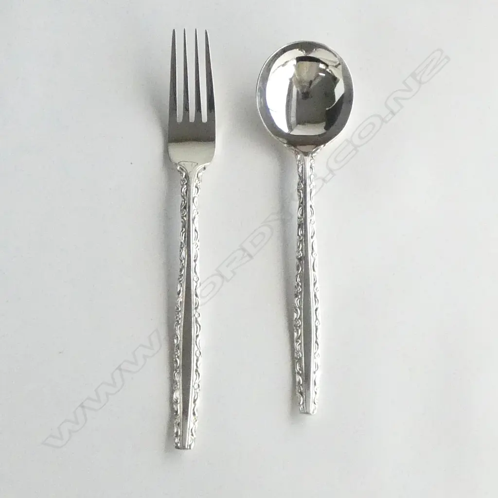 CANTEEN RODD SILVER PLATED CUTLERY 6 PLACE SETTING + 2 CASED RODD CUTLERY Image 1++