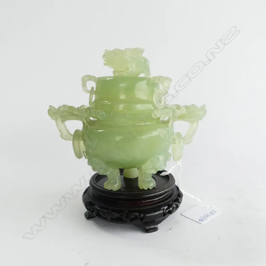 ORIENTAL CHRYSOPRASE LIDDED CONTAINER ON STAND H.145mm Image 1++