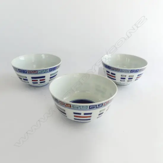 3 GUANGXU MARKED B & W BOWLS interior & exterior decoration. Dia.115mm