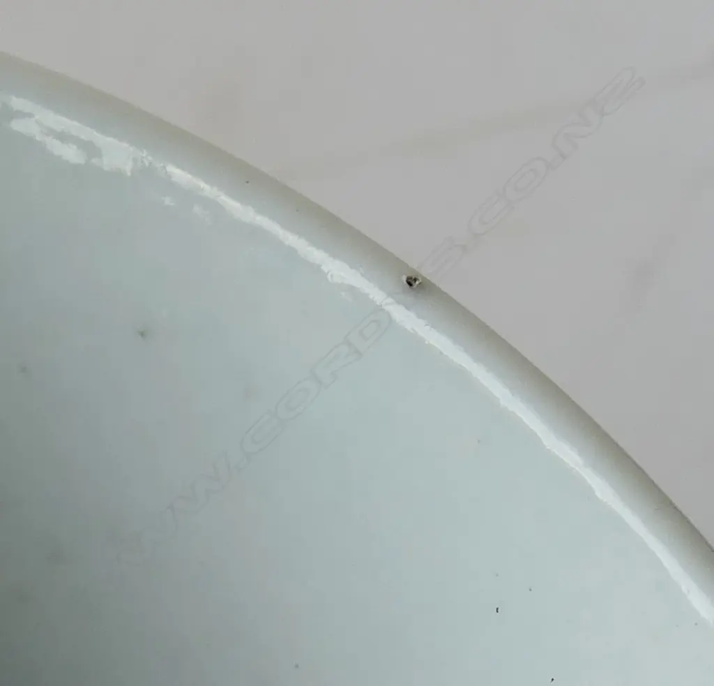 NEAR PAIR GUANGXU MARK BLUE & WHITE BOWLS each with 2 dragons w 5 claws. Dia.112mm Image 1++