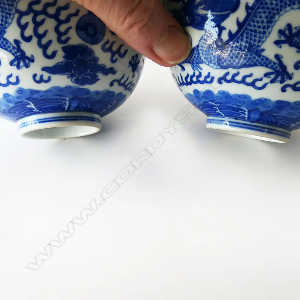 NEAR PAIR GUANGXU MARK BLUE & WHITE BOWLS each with 2 dragons w 5 claws. Dia.112mm Image 1++
