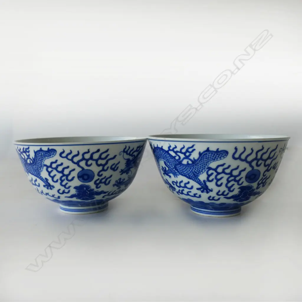 NEAR PAIR GUANGXU MARK BLUE & WHITE BOWLS each with 2 dragons w 5 claws. Dia.112mm Image 1++