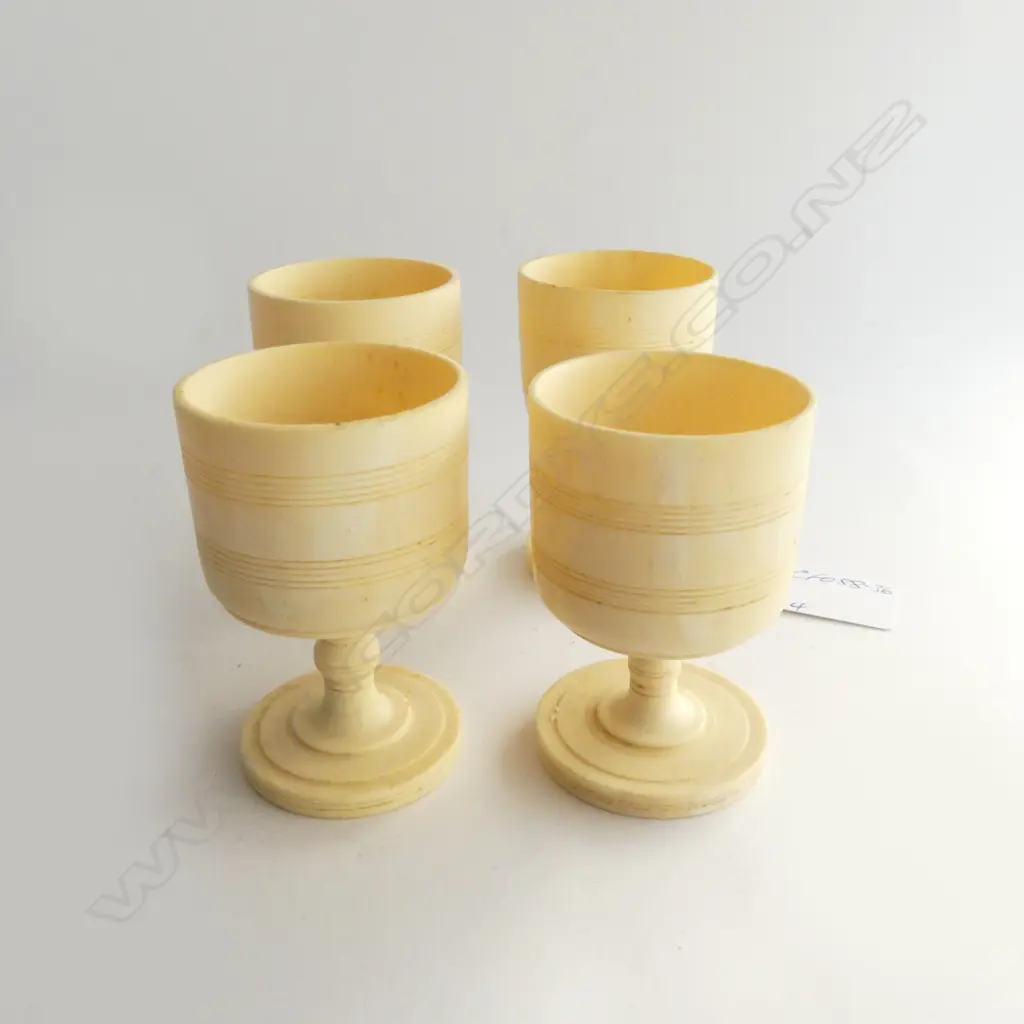SET 4 OLD TURNED IVORY STEMMED DRINKING VESSELS H.82mm Image 1++