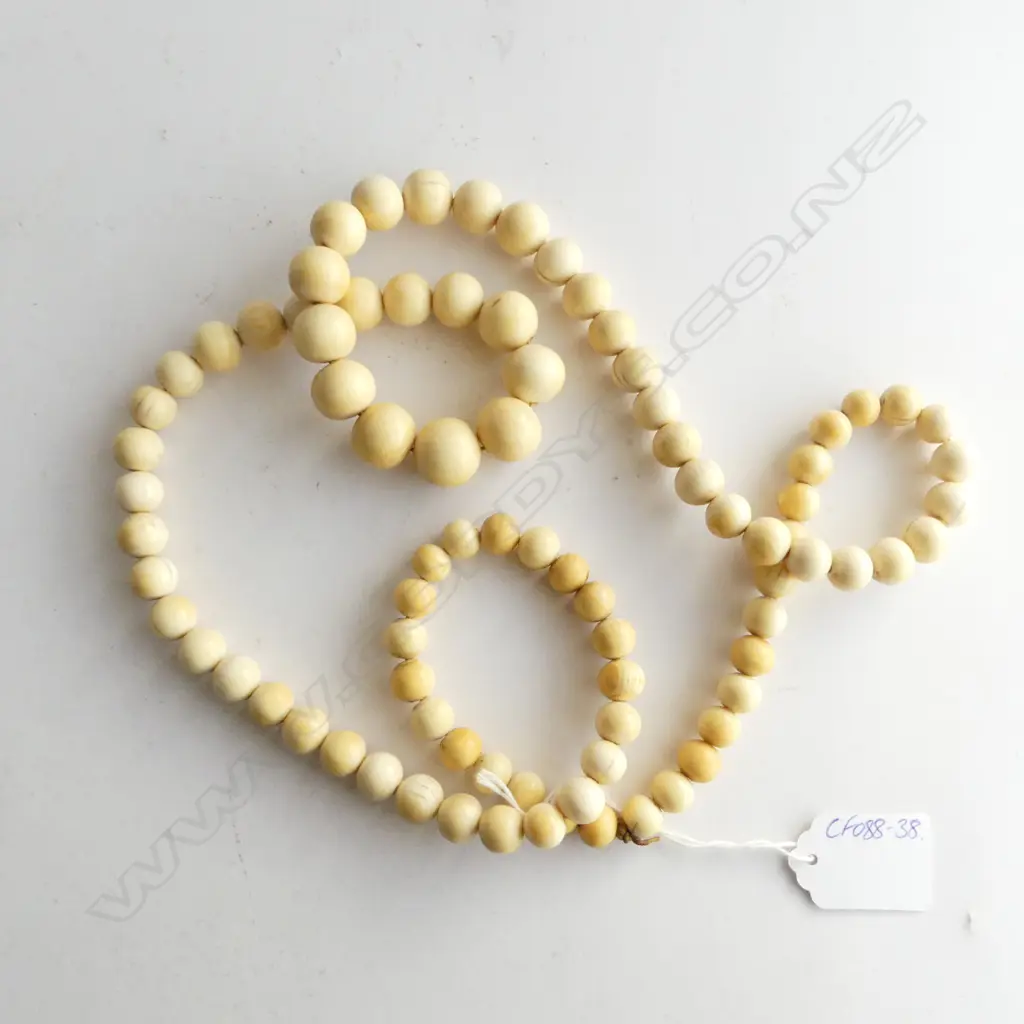 VINTAGE LONG CARVED GRADUATED IVORY BEAD NECKLACE. L.1000mm Widest Dia.18mm Image 1++