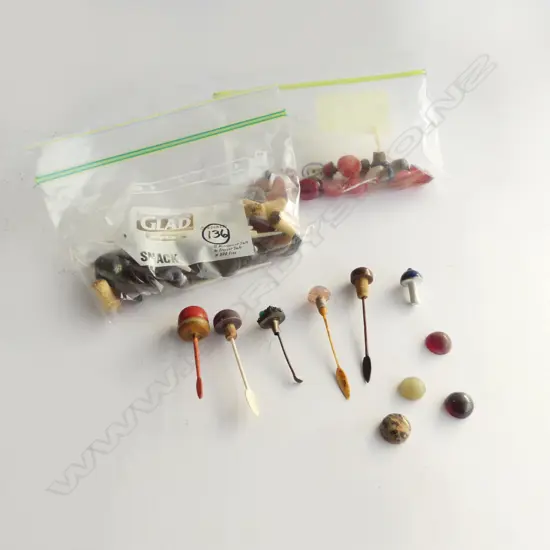 2 BAGS OF oriental SNUFF BOTTLE TOPS of various red & other stones & gems + corks + spoons