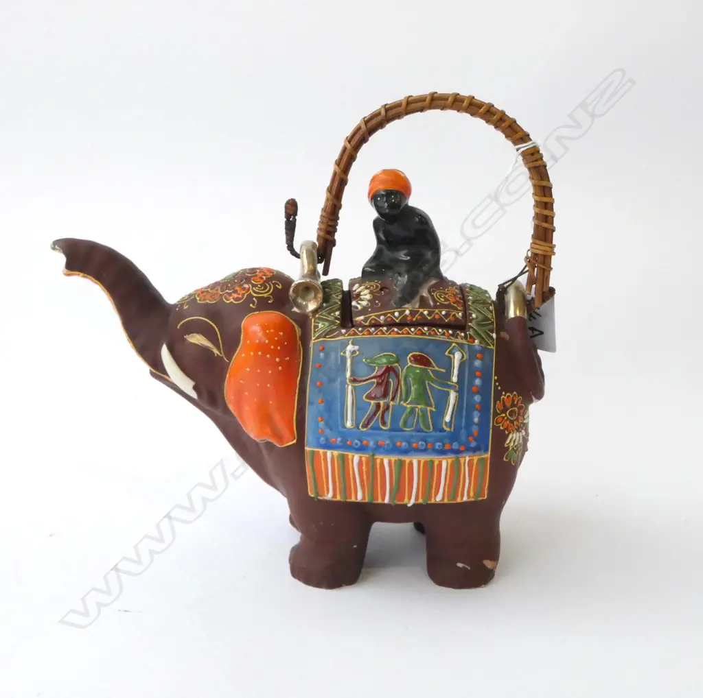 JAPANESE SATSUMA ELEPHANT TEAPOT H.210mm Image 1++