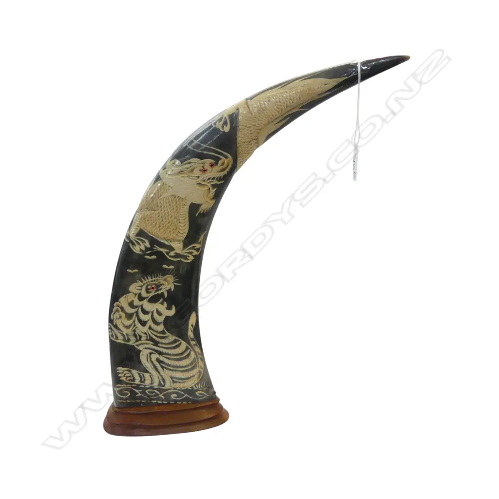 ORIENTAL CARVED HORN H.385mm Image 1++