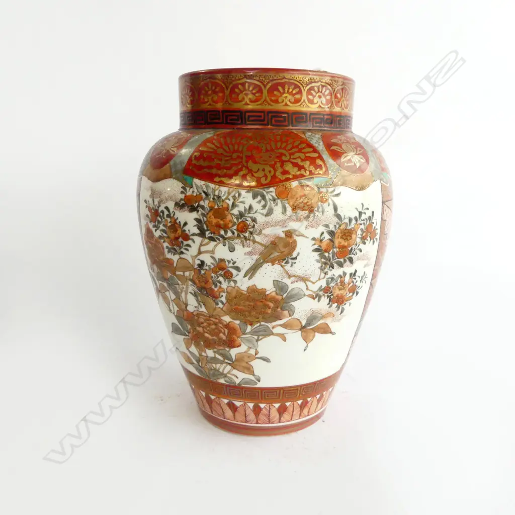 JAPANESE KUTANI VASE H.230mm Image 1++