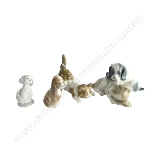 2 LLADRO DOGS + CAT H.105mm & NAO PUPPIES