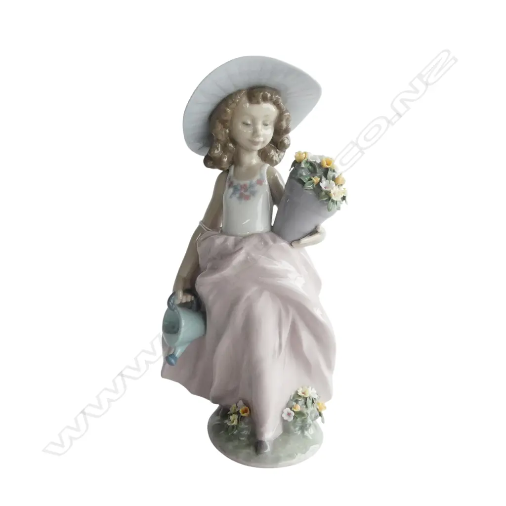 LLADRO #7676 'A WISH COME TRUE' H.240mm 1 LEAF BROKEN Image 1++