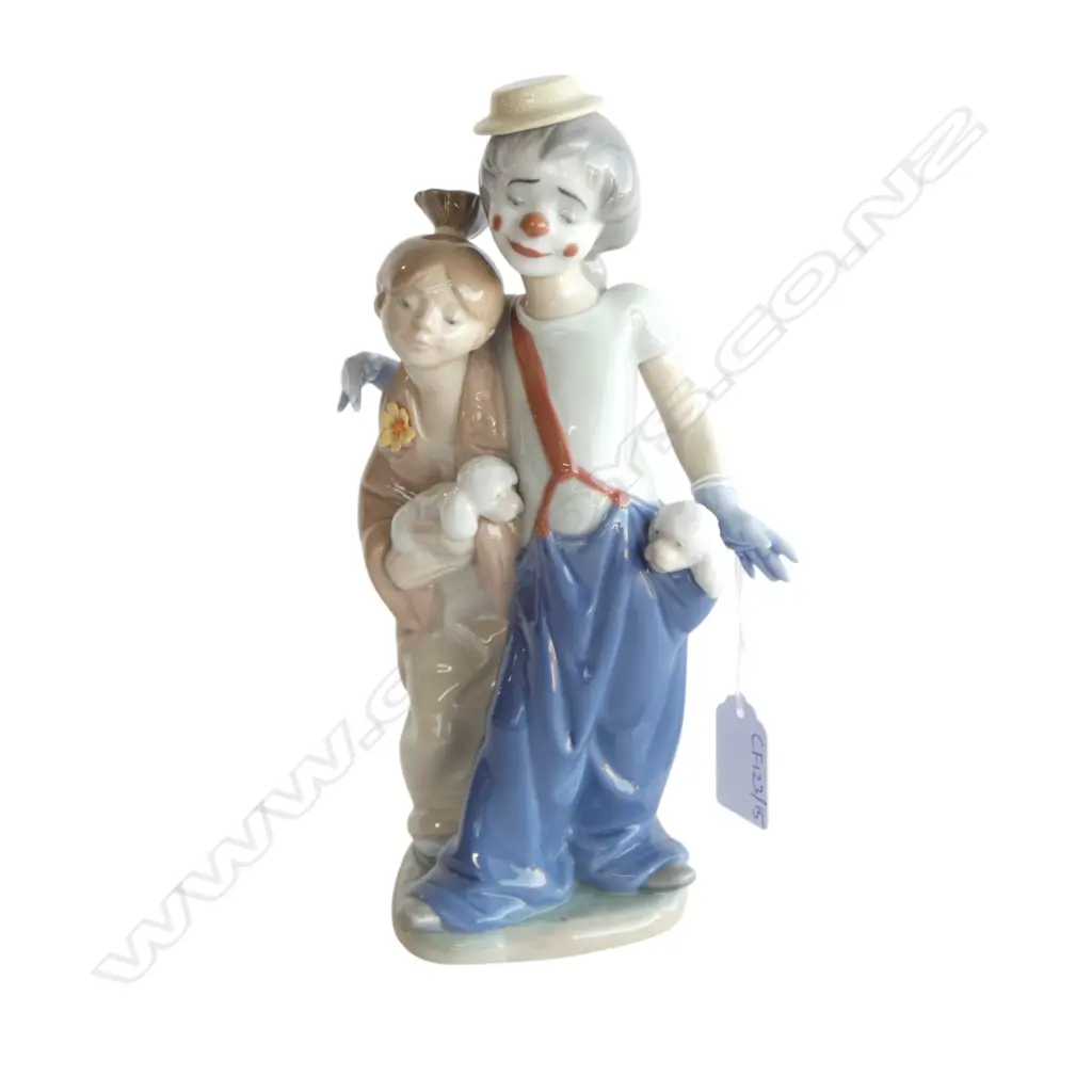 LLADRO #7686 'PALS FOREVER' H.220mm Image 1++