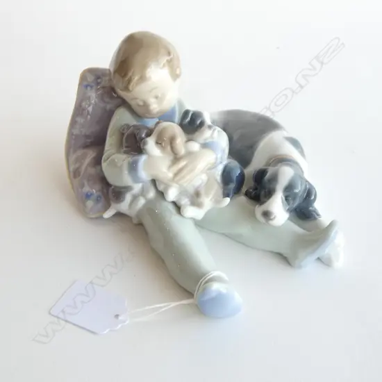 LLADRO #1535 'SWEET DREAMS' H.90mm