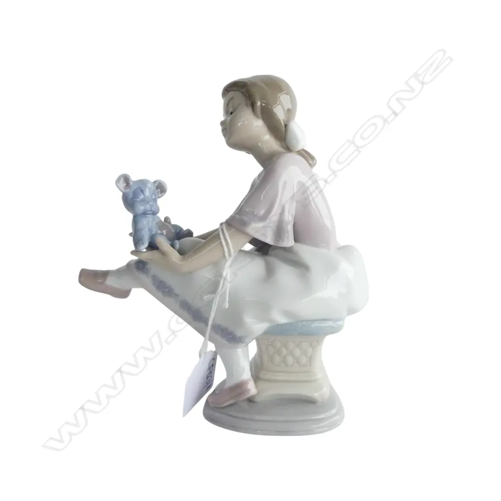 LLADRO #7620 'BEST FRIEND' H.160mm Image 1++