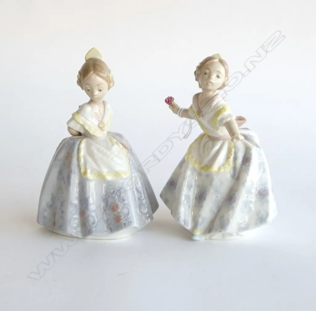 2 LLADRO FIGURINES #5373 & #5374 H.130mm Image 1++