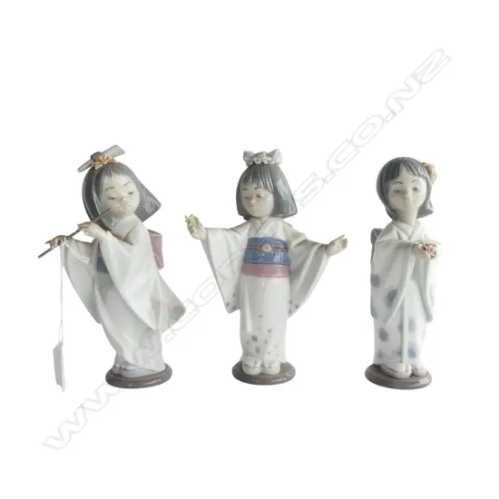 3 LLADRO JAPANESE GIRLS H.190mm