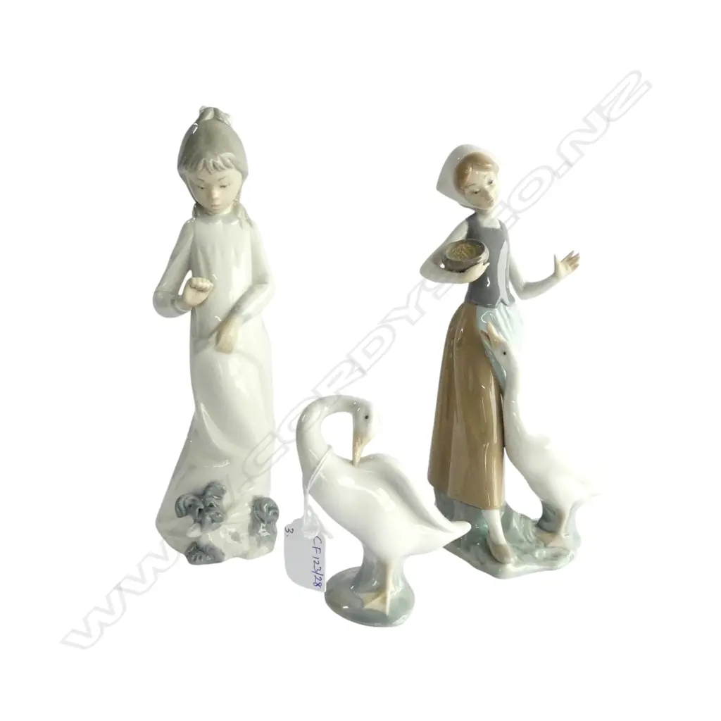 LLADRO WOMAN w. GOOSE, GOOSE + NAO GIRL H.260mm Image 1++