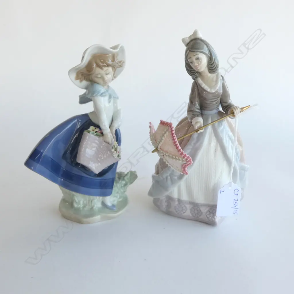 2 LLADRO FIGURINES; #5222 'PRETTY PICKINGS' H.180mm 1 PETAL CHIPPED, #5210 'JOLIE' parasol af Image 1++