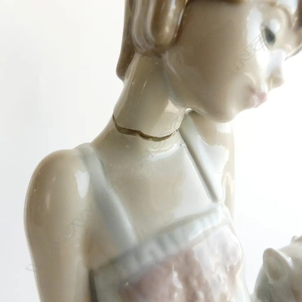 2 NAO FIGURINES AND 2 LLADRO, 2 AF H.350mm Image 1++