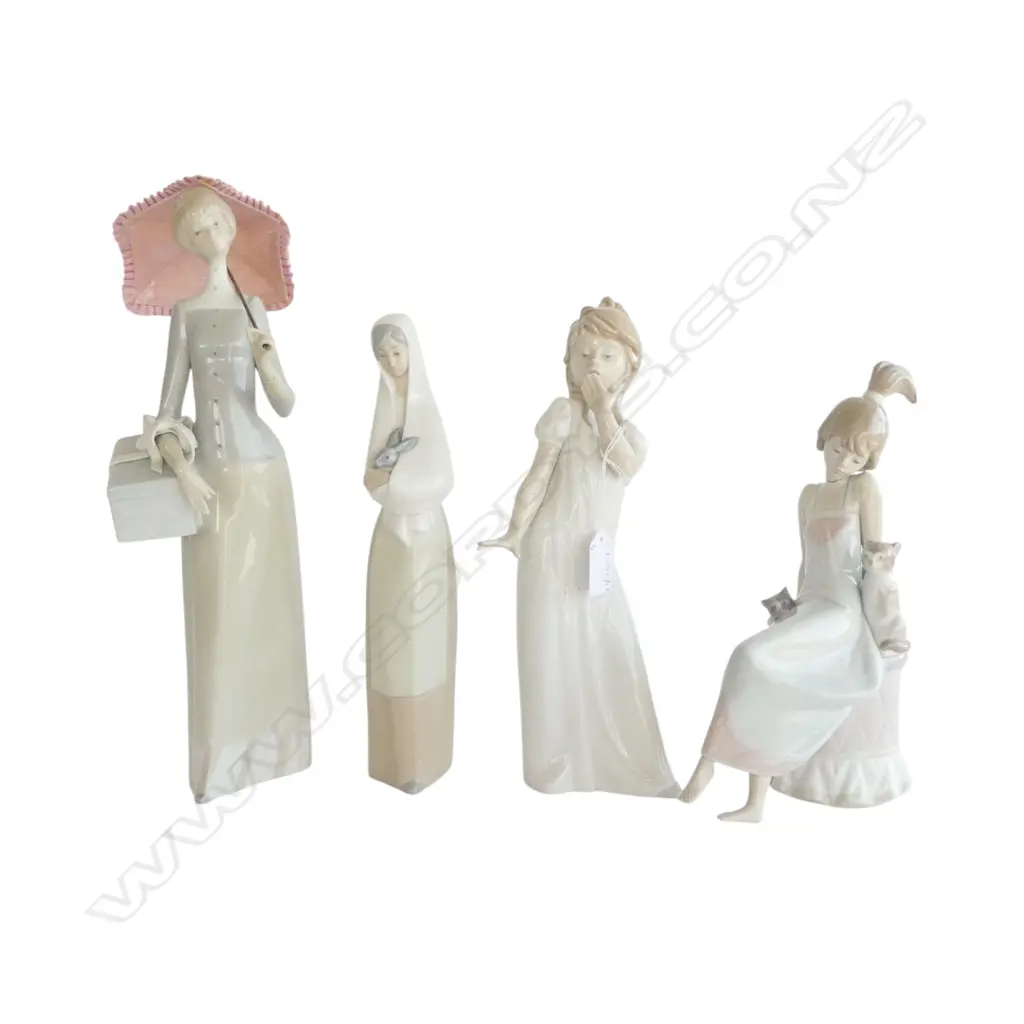 2 NAO FIGURINES AND 2 LLADRO, 2 AF H.350mm Image 1++