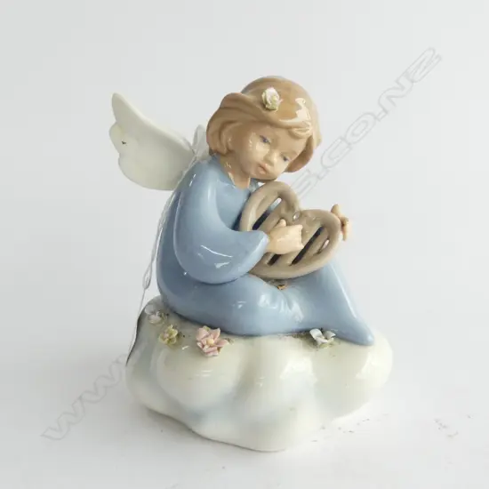 BELLAWARE FIGURE (LOSSES TO FLOWERS) H.140mm